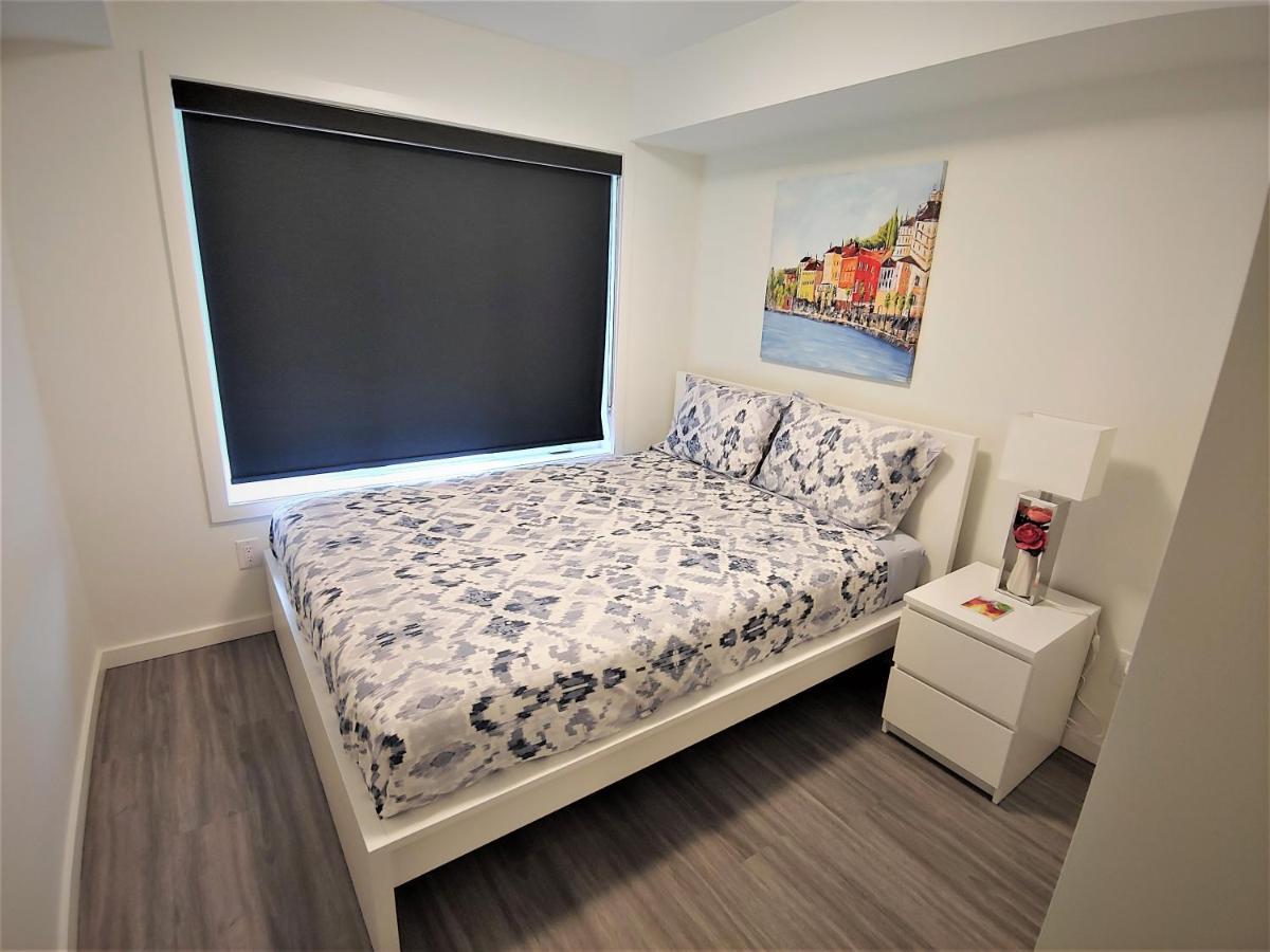Serene 2 Bedroom Condo With Balcony And Lakeview 위니펙 외부 사진